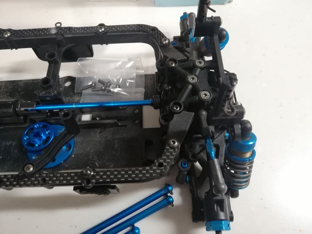 タミヤ TB-05 PRO？ ジャンク TRFダンパー カーボンパーツ多数