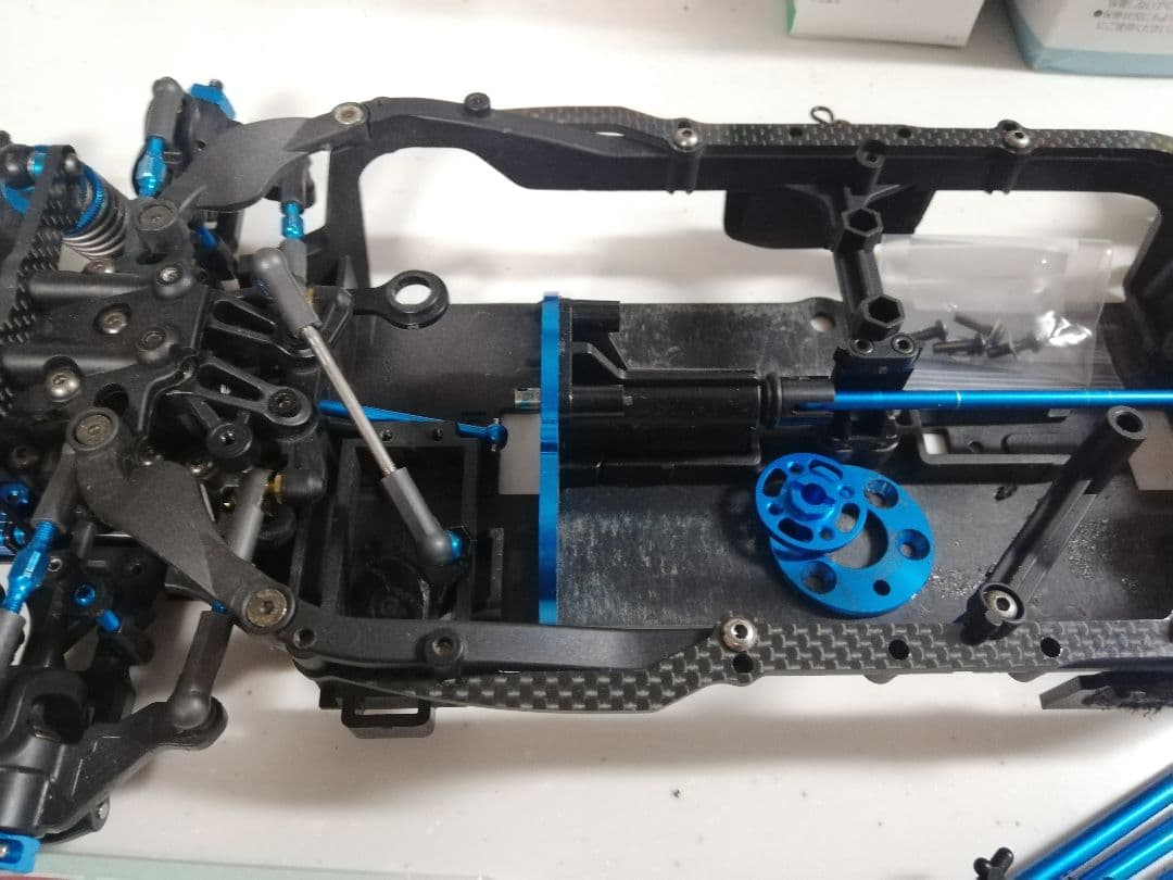 タミヤ TB-05 PRO？ ジャンク TRFダンパー カーボンパーツ多数