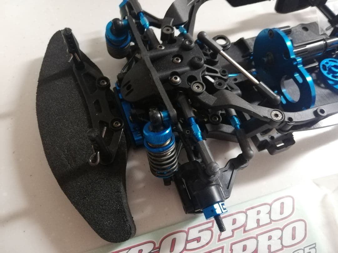 タミヤ TB-05 PRO？ ジャンク TRFダンパー カーボンパーツ多数