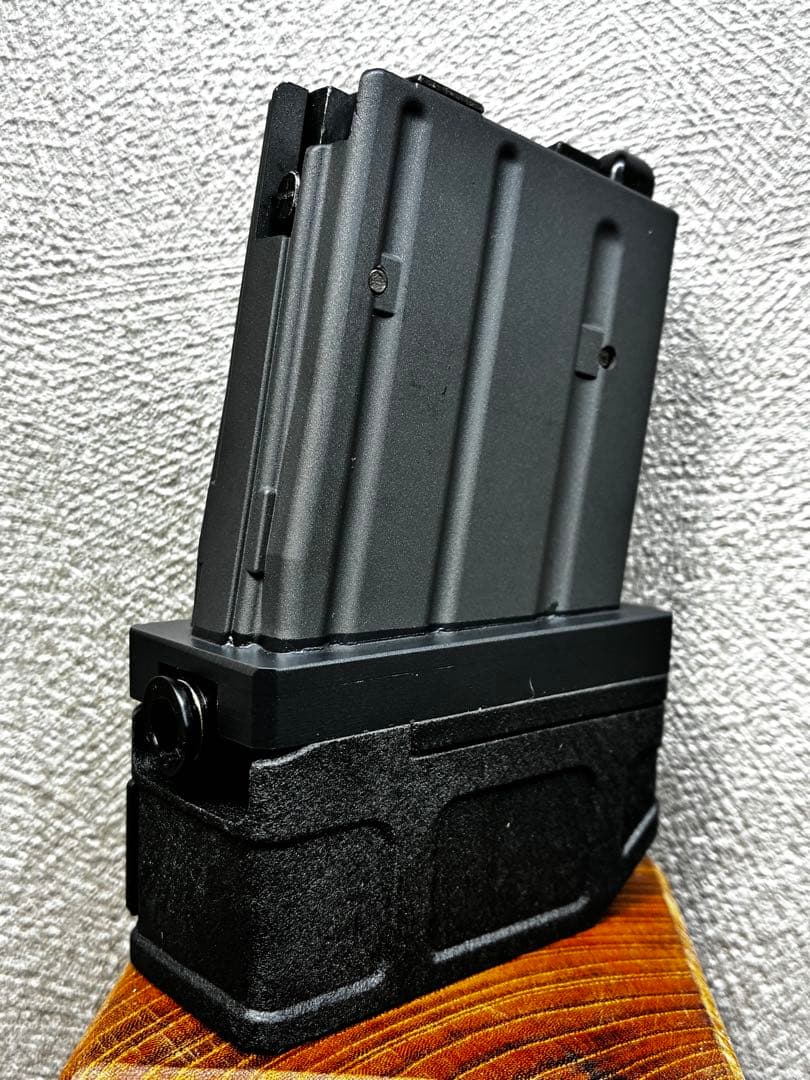 R7-17 東京マルイ GBB M4 マガジンアダプター 外部ソース仕様