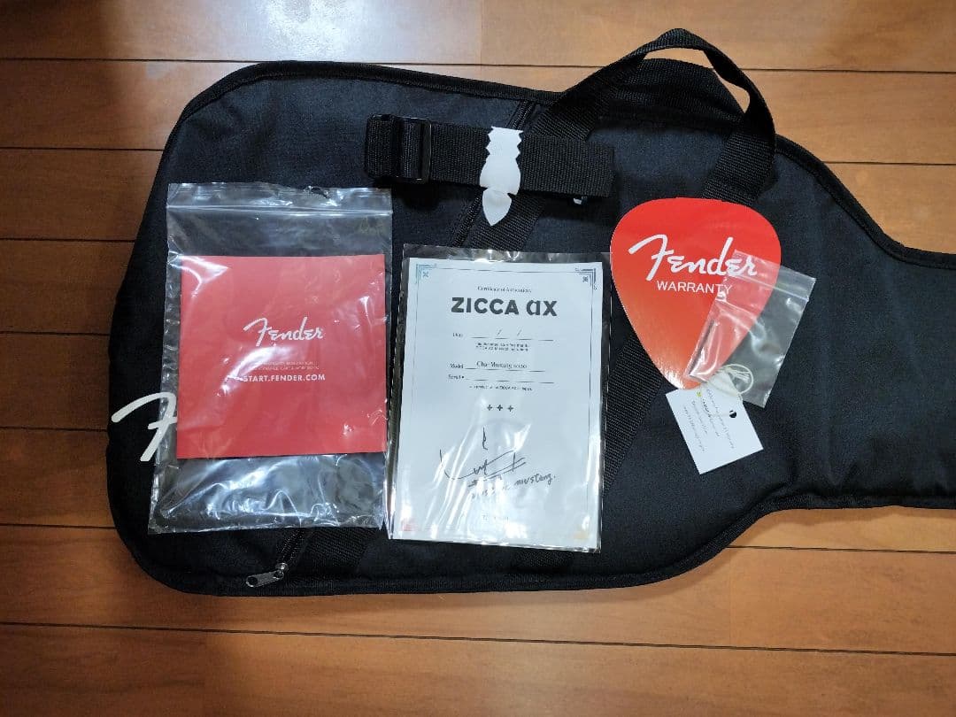 ★Fender Char Mustang 墨色　ムスタング　美品　zicca限定