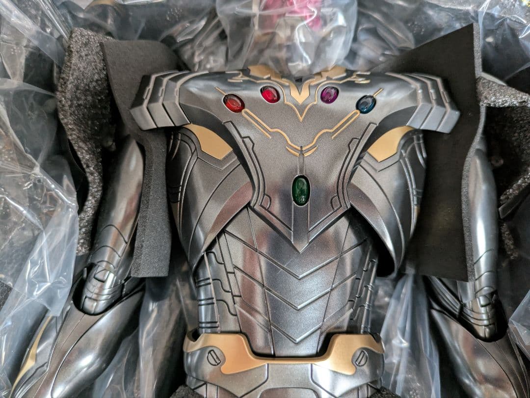【美品】ホットトイズ　インフィニティ　ウルトロン　フィギュア