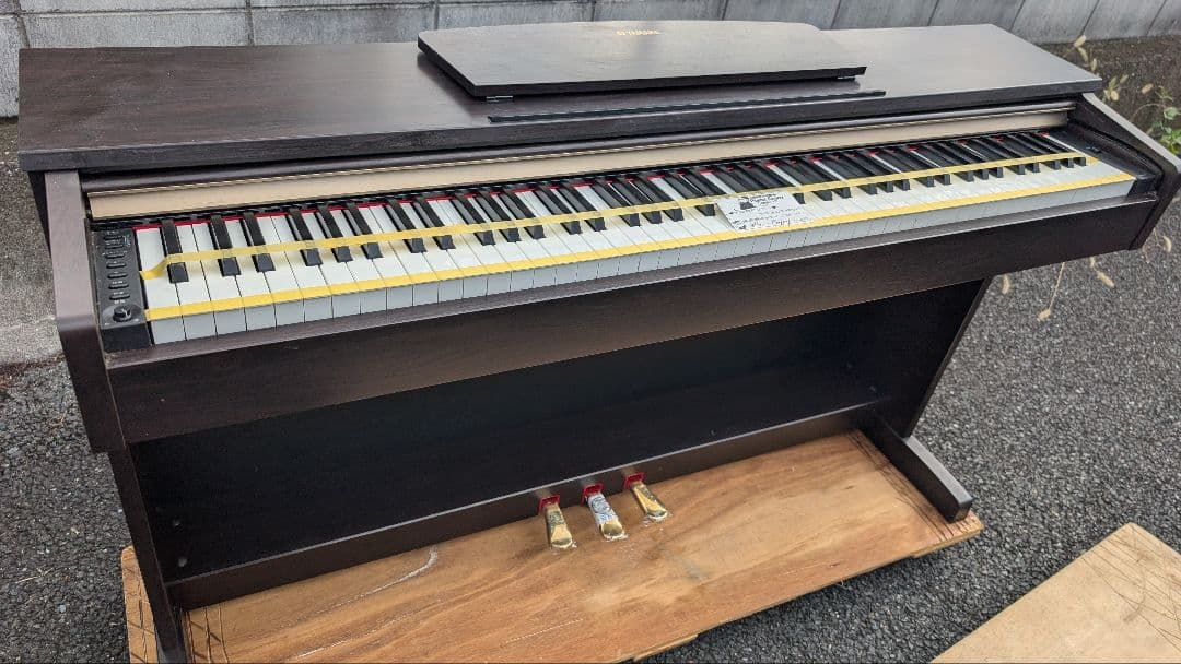 送料込み YAMAHA 電子ピアノ SCLP.320 2007年製 超美品