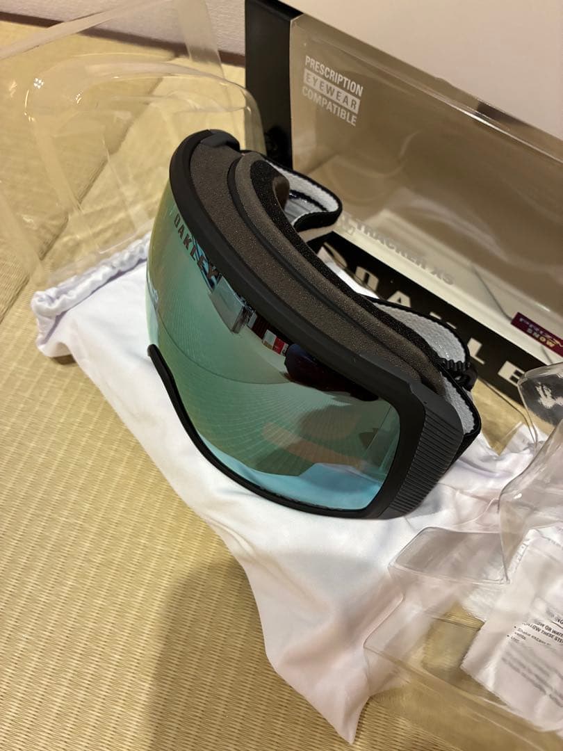 オークリー スノーボードゴーグル　フライトトラッカー 青 ミラー レンズ