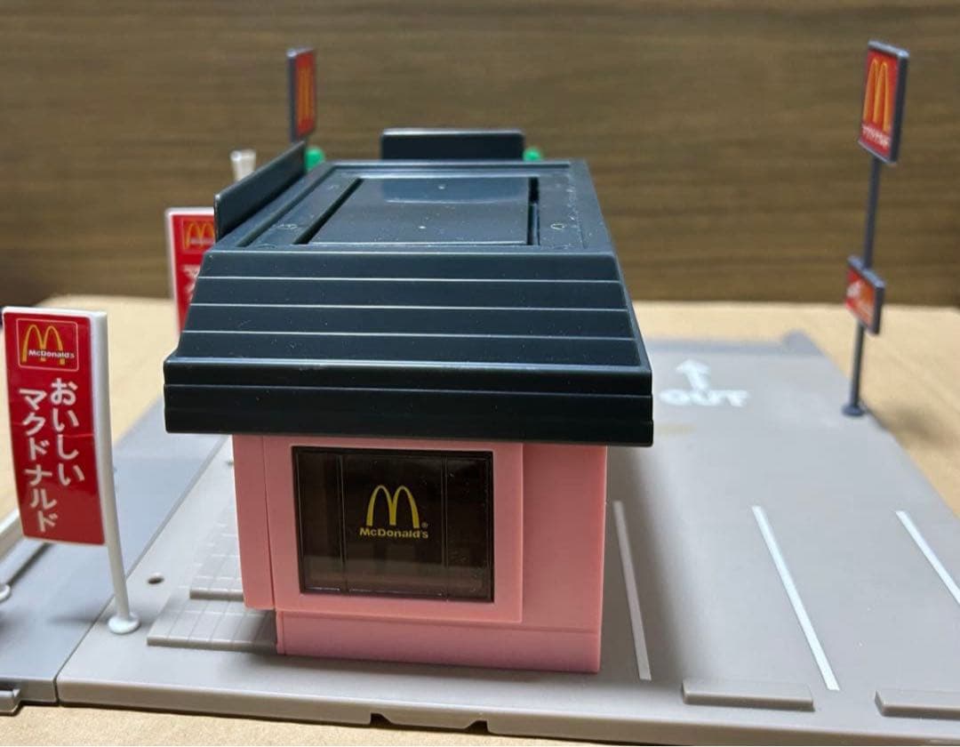 箱あり トミカタウン マクドナルド ドライブスルー トミカ3台付