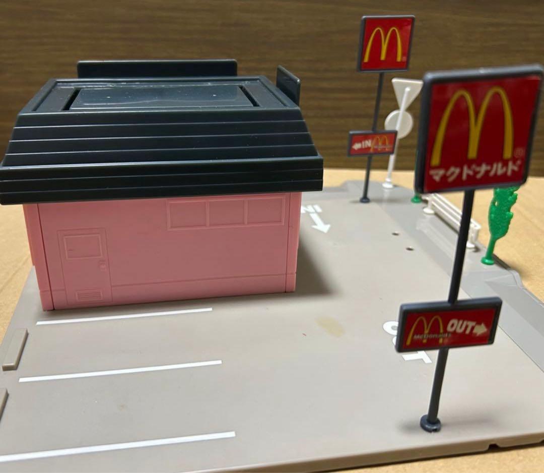 箱あり トミカタウン マクドナルド ドライブスルー トミカ3台付