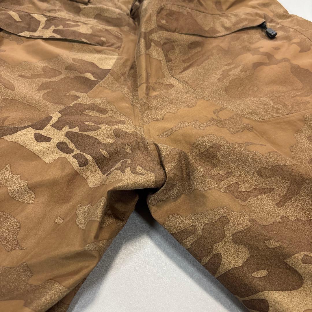 バートンAK スノボパンツ　M カモフラ　AK 2L STAGGER PANT