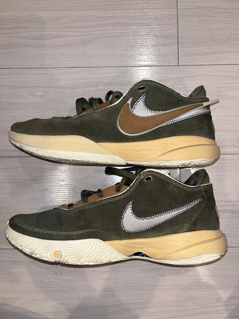 Nike バスケットボールシューズ オリーブグリーン