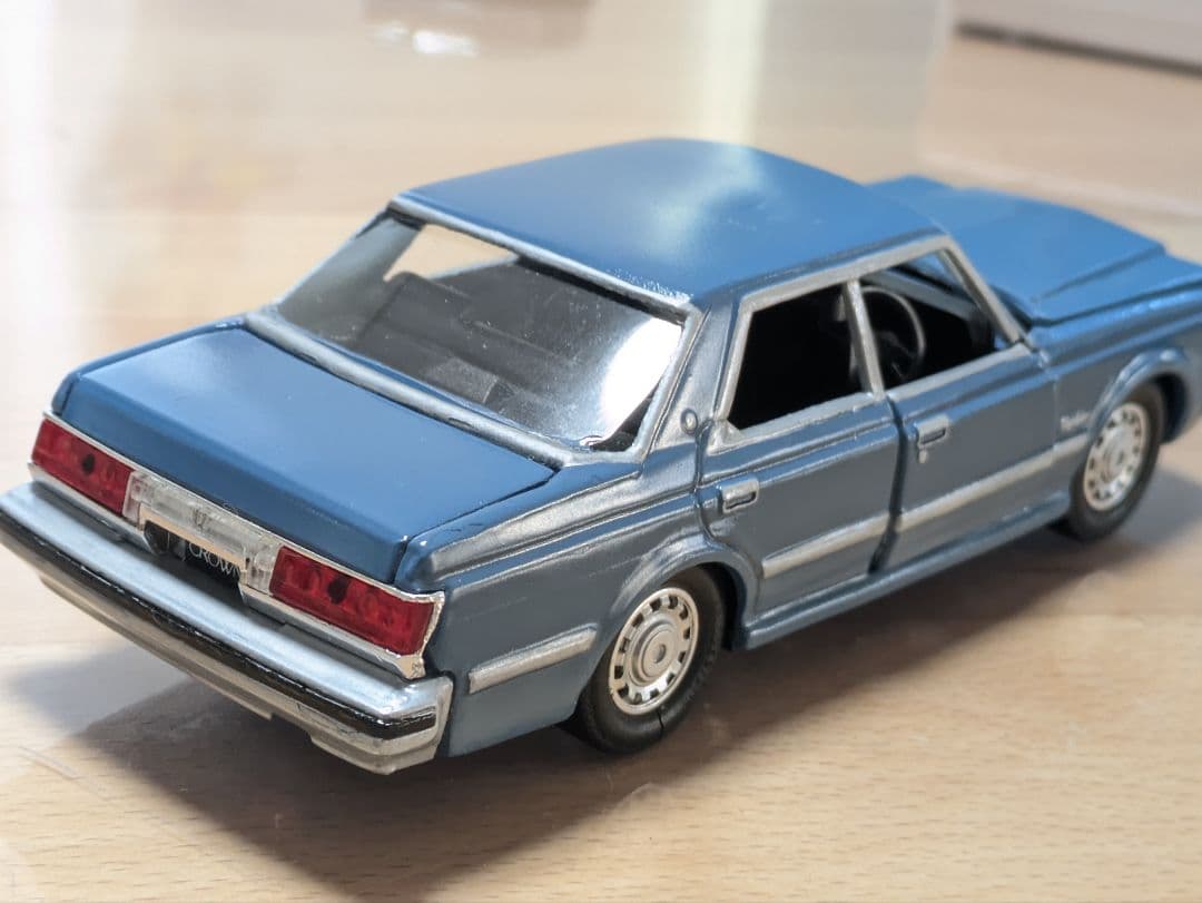 ヴィギナー　パトカー→セダン