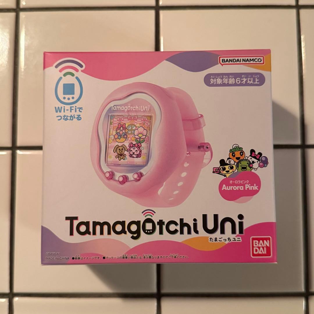 Tamagotchi UNI　たまごっちユニ　オーロラピンク