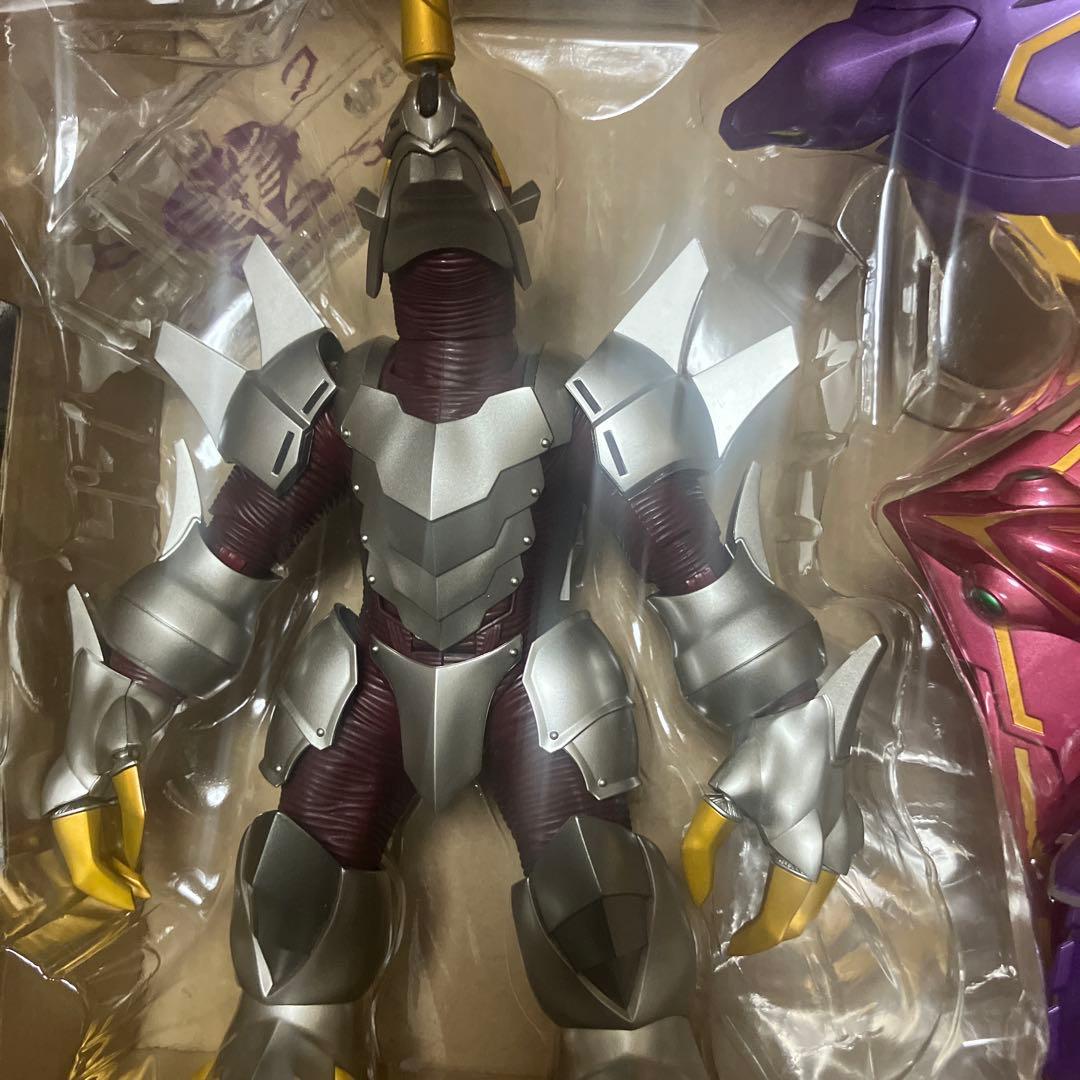 S.H.Figuarts ジェノサイダー
