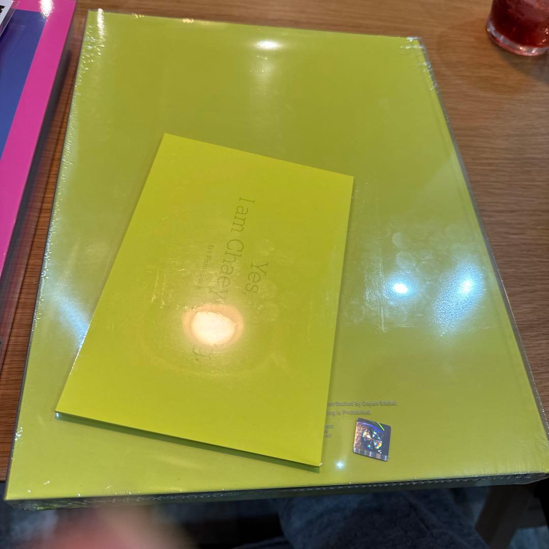アイドル Yes, I am Chaeyoung 1st Photobook