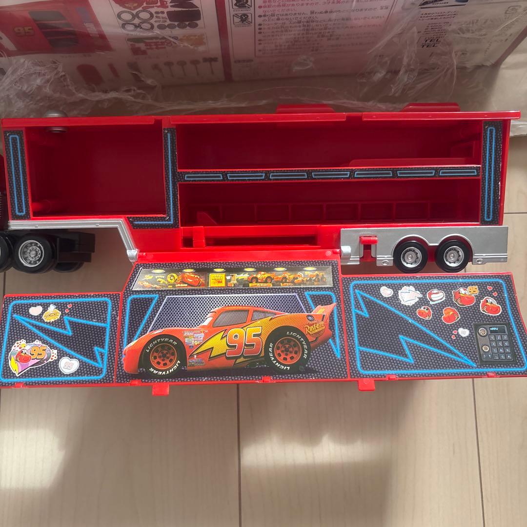 新品、未使用、未開封　コースに変身！マックィーン　トレーラーセット