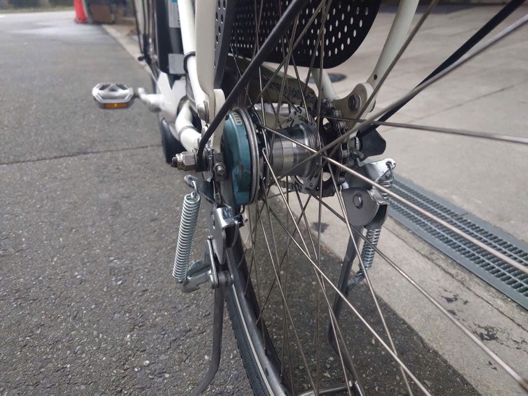 大阪府　ブリヂストン　HYDEE II 電動アシスト自転車　バッテリー8.7ah