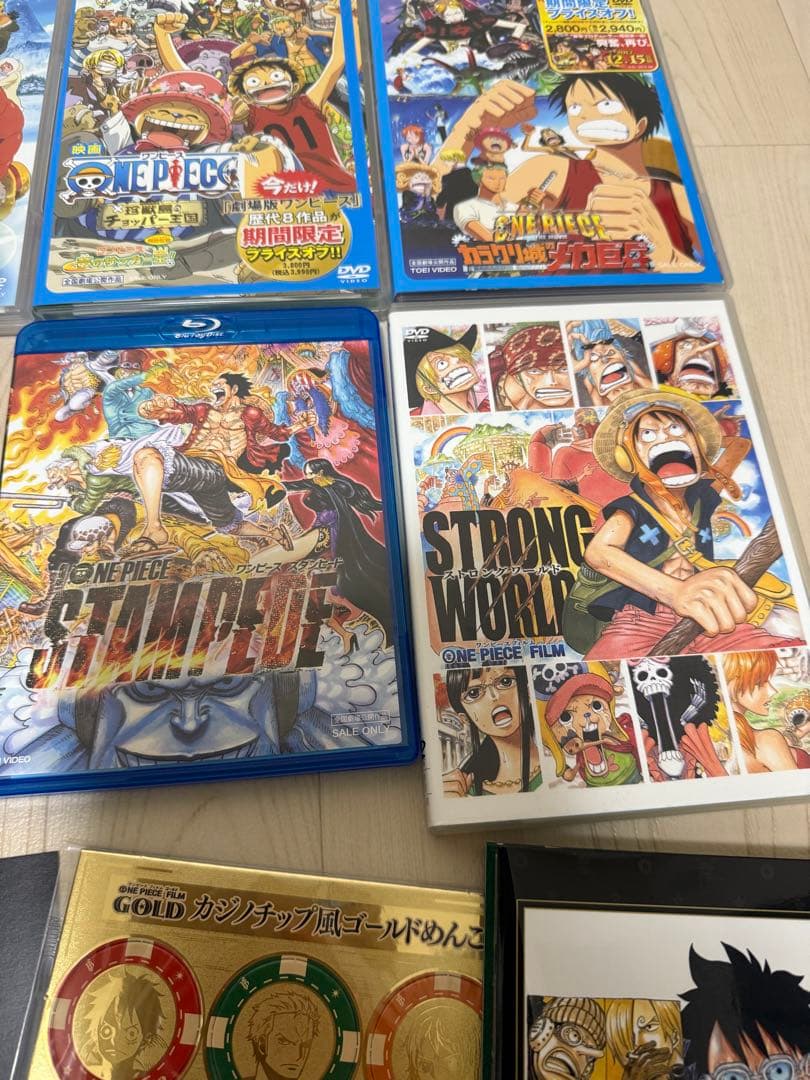 ワンピース　DVD Blu-ray ストロングワールド　特典付き　映画　セット