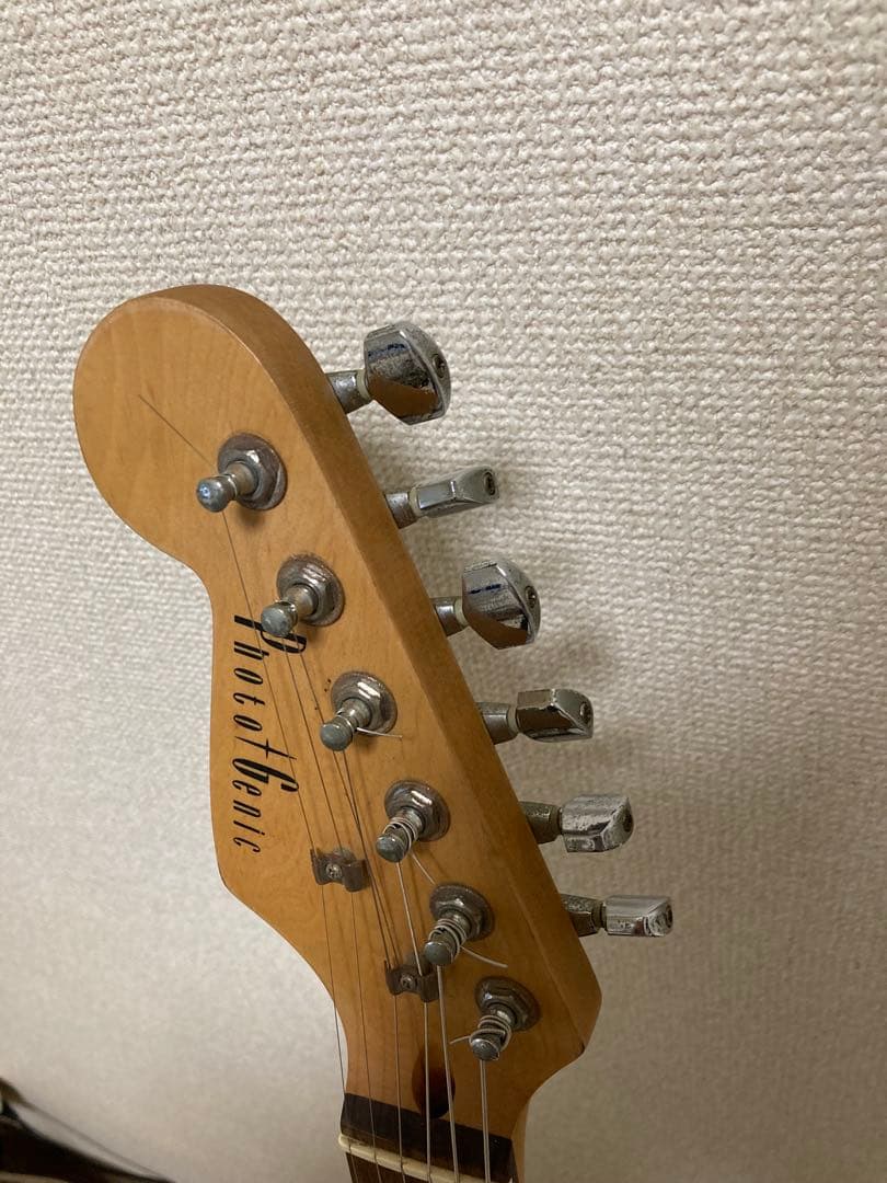 Photo genic ストラトレフティギター