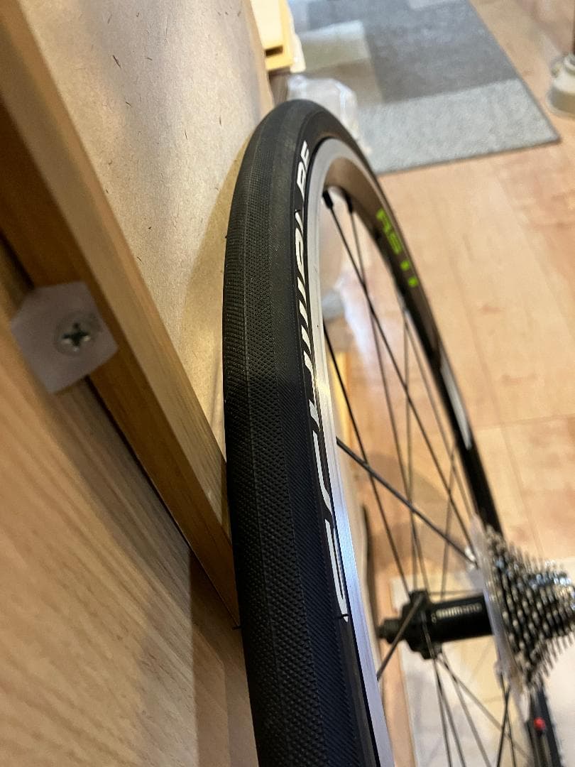 WH-RS11 105スプロケットとタイヤ付き