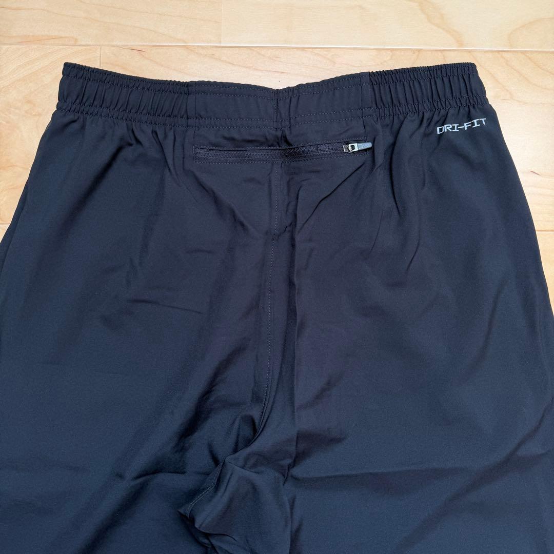 NIKEナイキ　ランニングウェア　上下セット　上着　パンツ　黒ブラック　M 新品