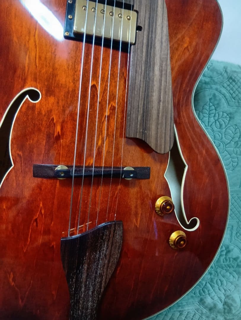 ギター Eastman AR-403CE/Antique red