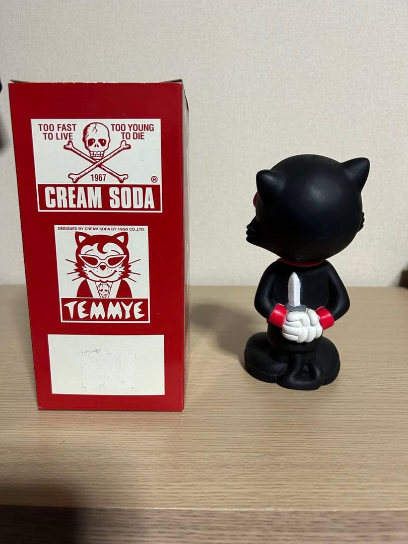 CREAMSODA★Temmye★ボビングヘッドフィギュア★新品★1stレッド