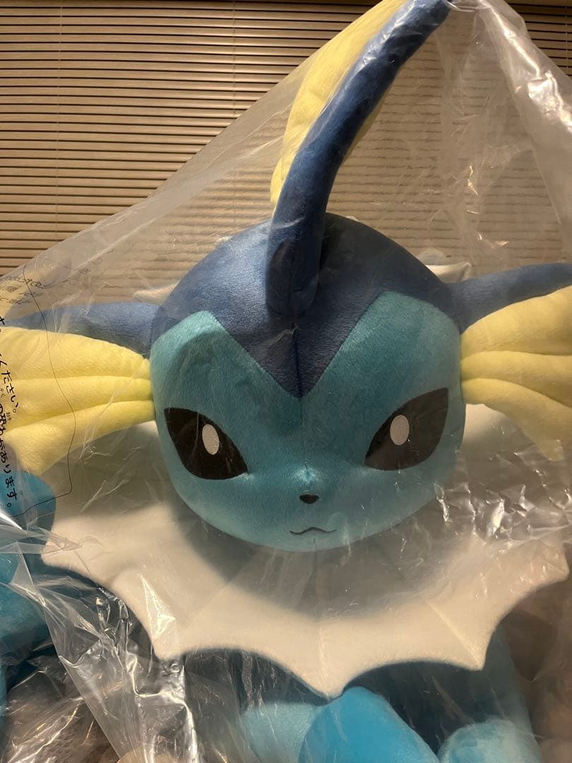 等身大 シャワーズ 寝そべり　ポケモンぬいぐるみ
