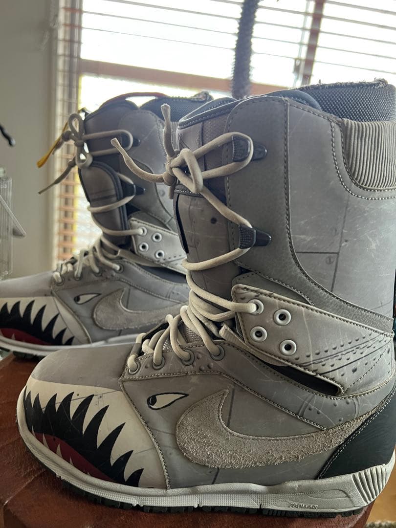 【激レア】Nike zoom DK ダニーキャスモデル スノーボード　シャーク