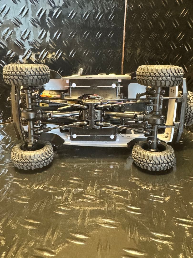 ミニッツ 4×4 ジープ　ラングラー　アンリミテッド　ルピコン　充電電池付き