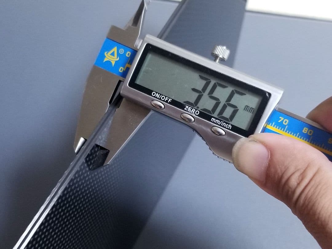 厚み約3.5mm　サイズ190×290mm ドライカーボン【1枚限定品】