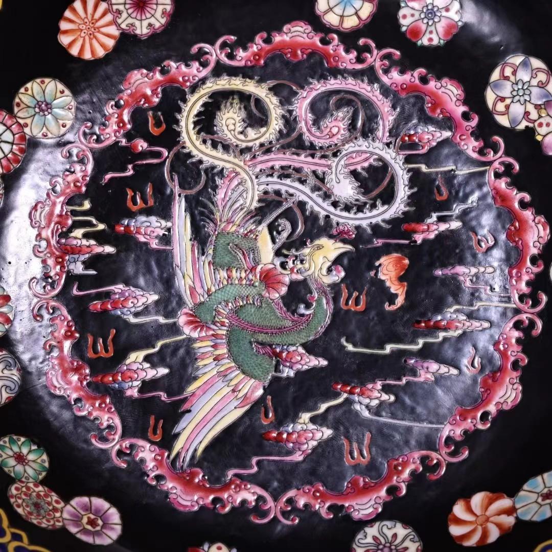 中国古美術・珍蔵粉彩・瑞獣鳳凰絵磁器の中皿・純手描き・箱付・置物・文房具・観賞皿