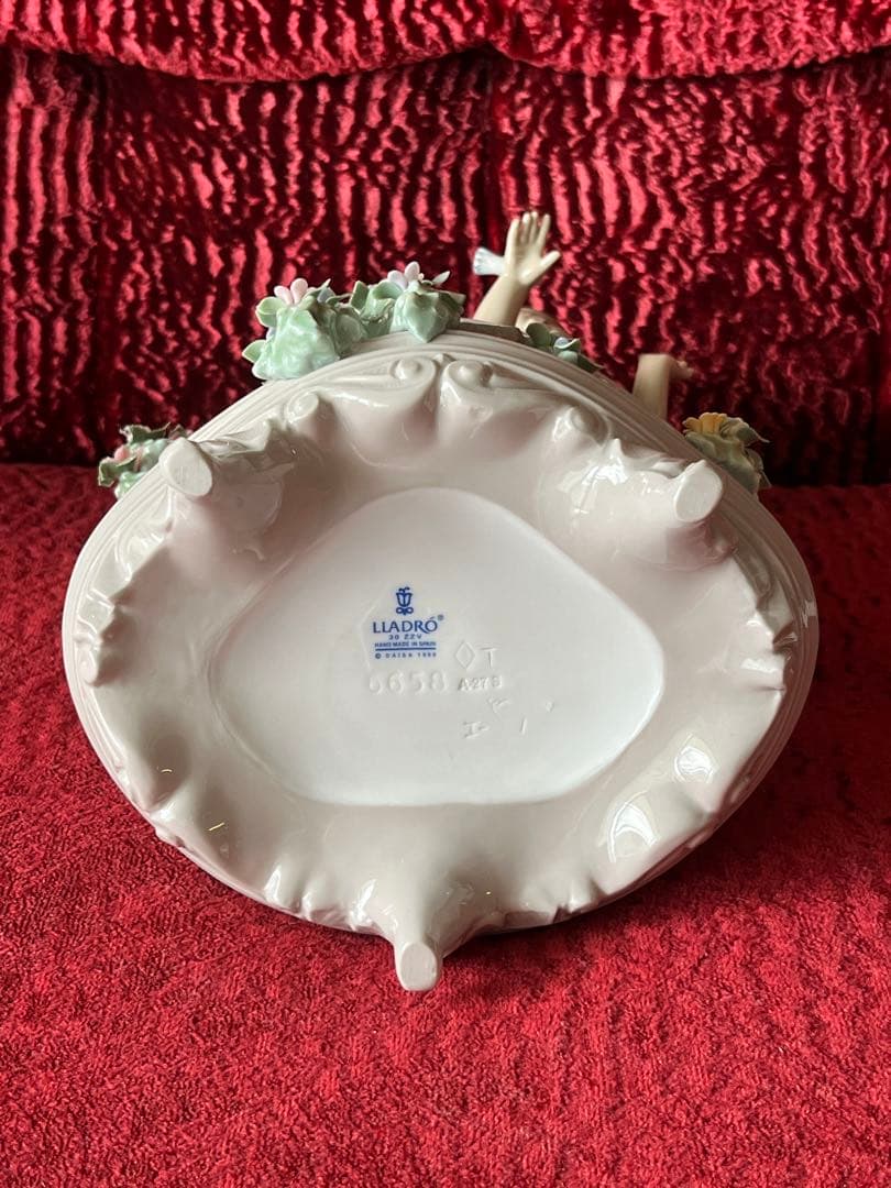 LLADRO 06658 春の目覚め　モーニングソング