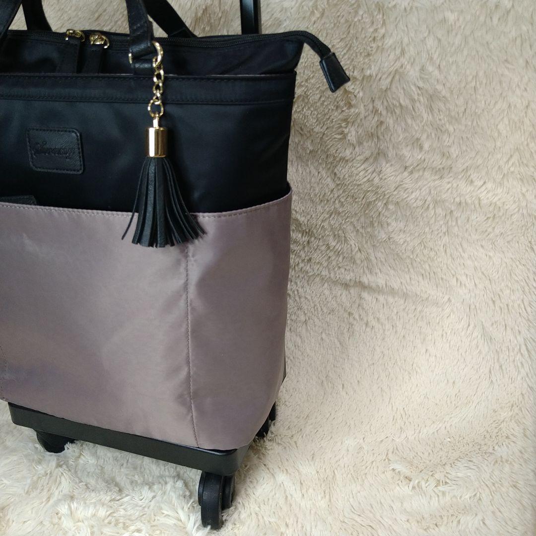 美品【スワニー】キャリーバッグ タイヤ４輪 レオパード