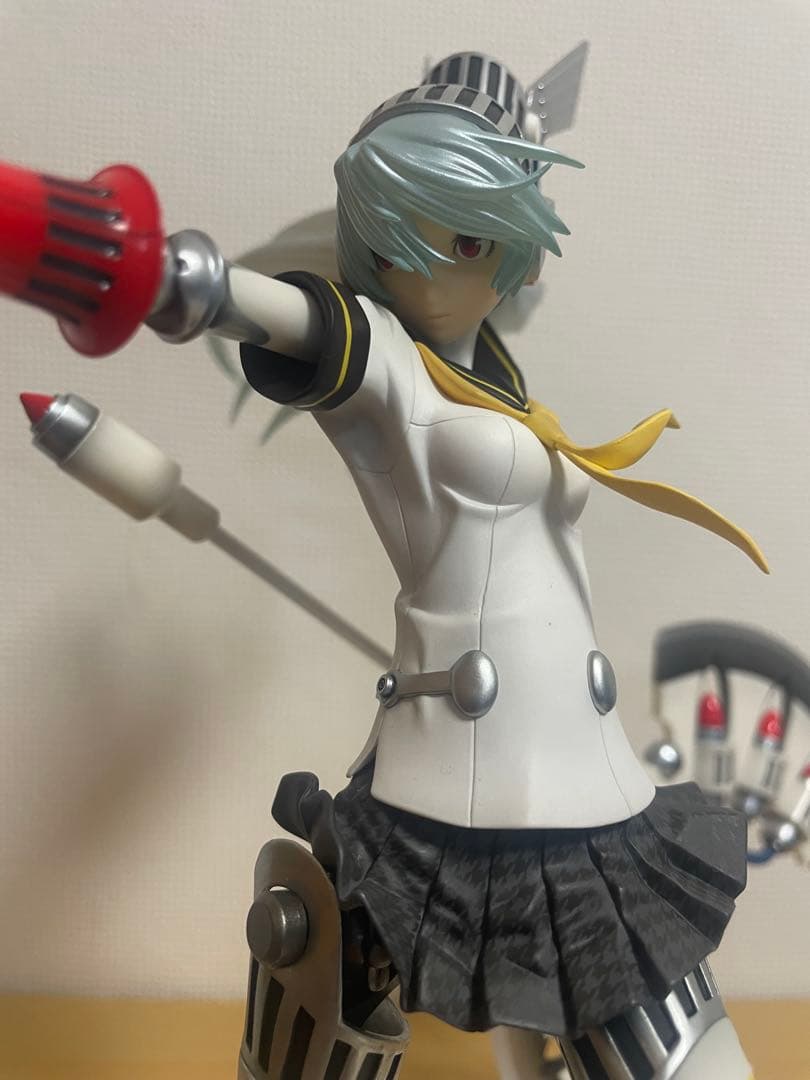 ペルソナ4 ラビリス 1/8フィギュア