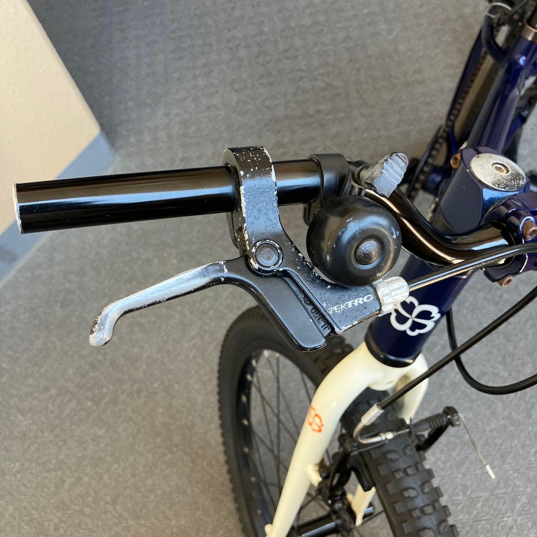 ヨツバサイクル 22インチ　ネイビー/ホワイト