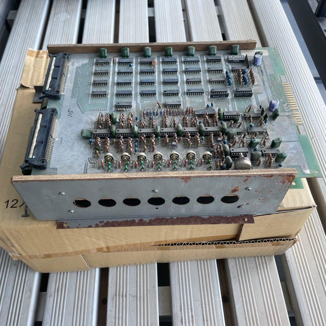 テーブル筐体　インベーダー基盤