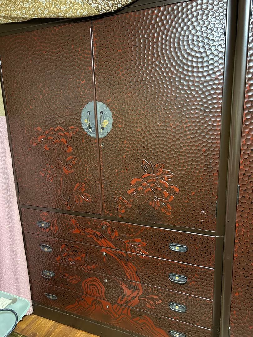 鎌倉彫　佐藤恵仙作　高級桐和箪笥4段引き出し 彫刻花模様