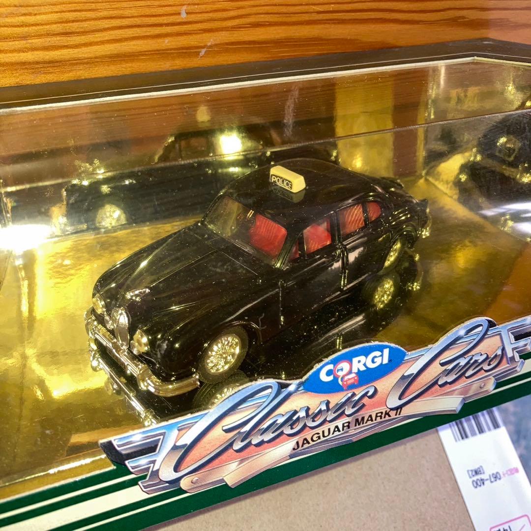 コーギー　クラッシックカーズ　1959年ジャガーサルーン&3.4 ポリス仕様