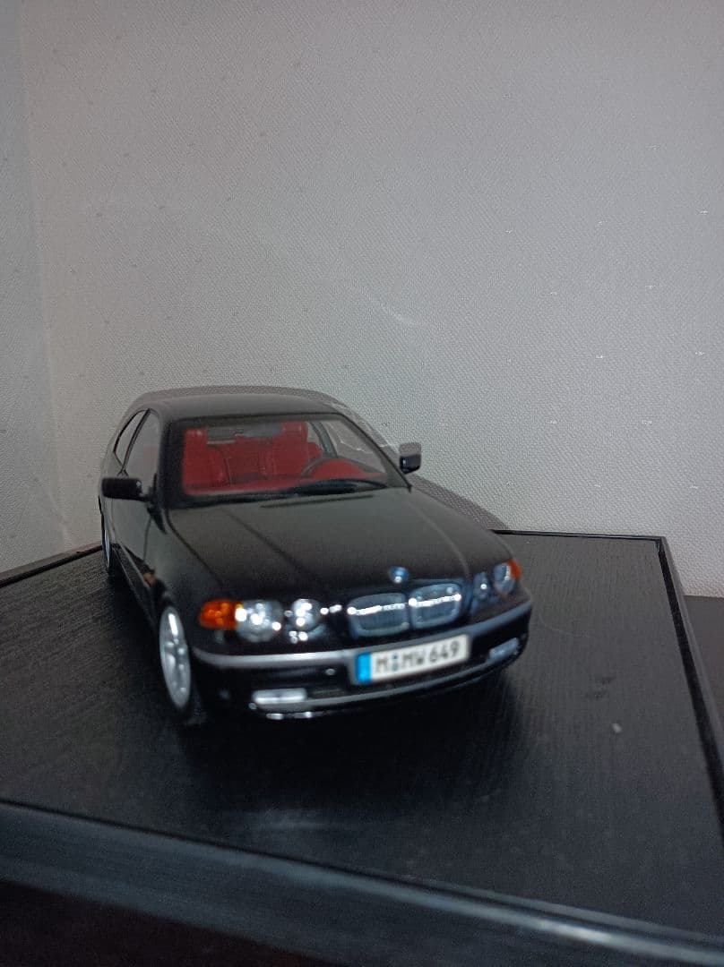  e46 325ti 1/18ミニカー