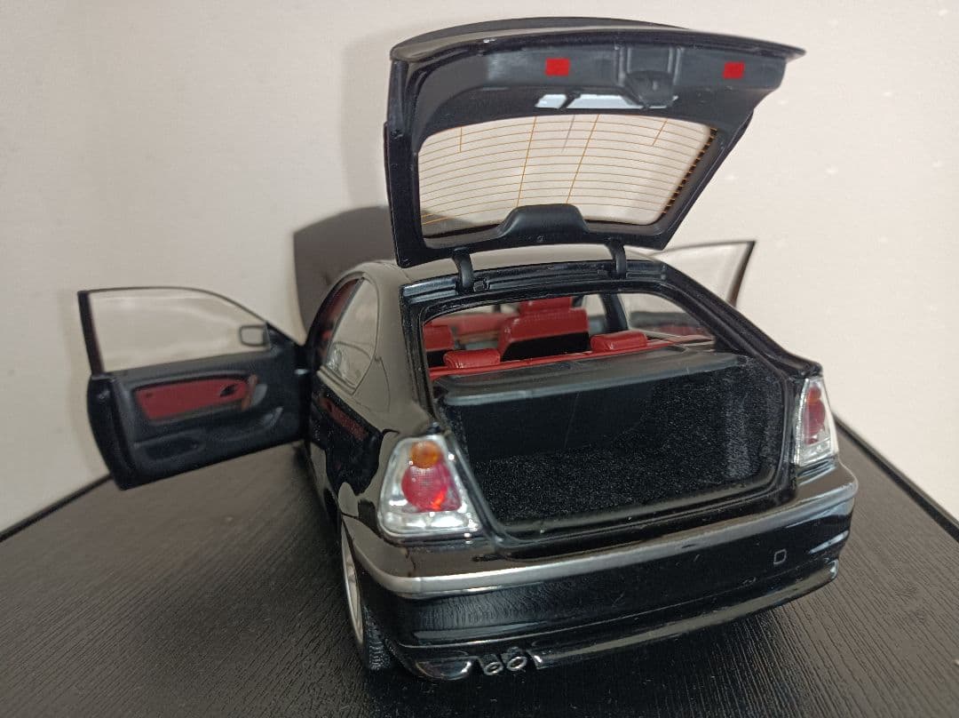  e46 325ti 1/18ミニカー