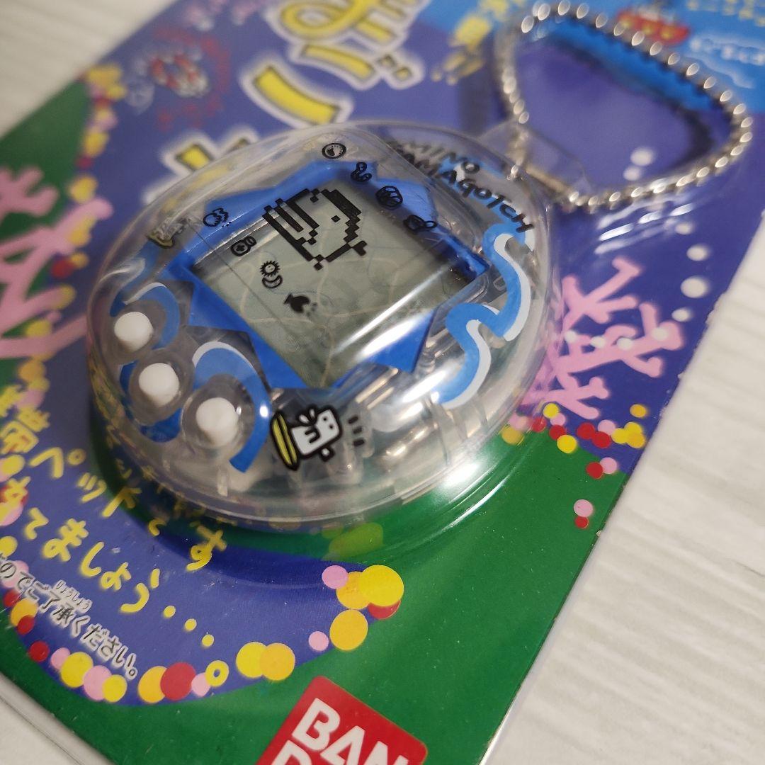 海で発見！！　たまごっち　スケルトンブルー　1998年初代　レア