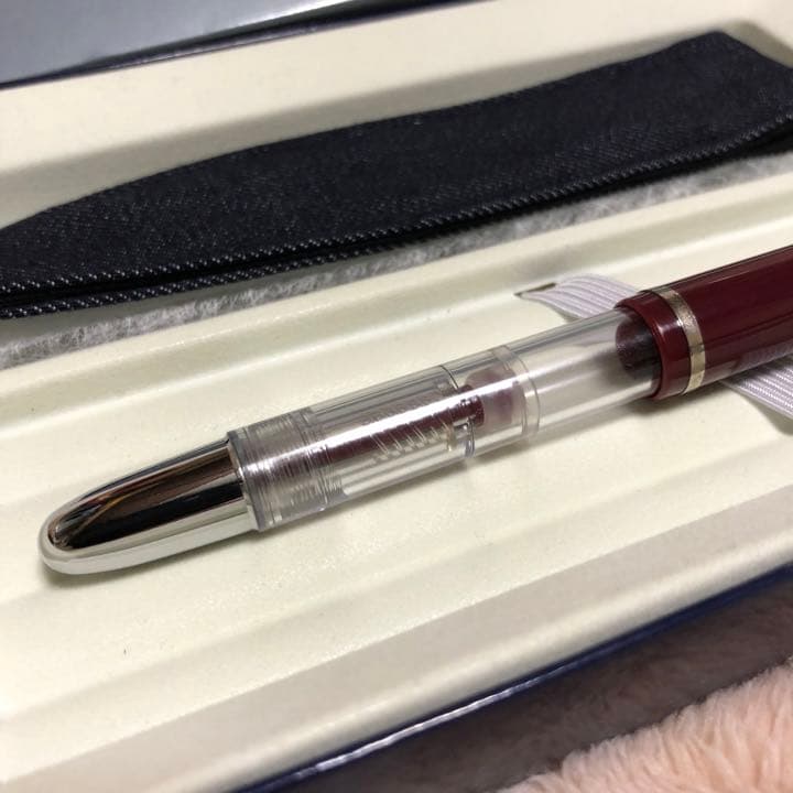 未使用 スティピュラ 万年筆 スプラッシュ ボルドー ペンケース付