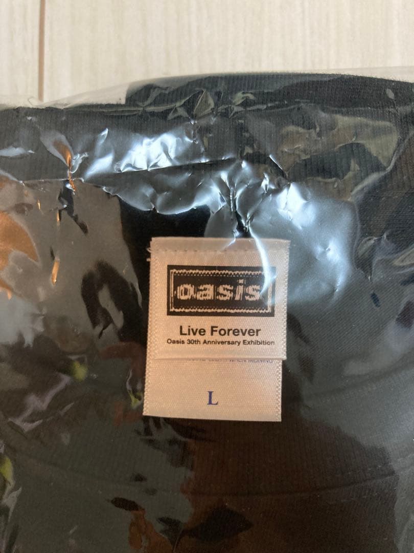 【未開封】oasis 30th 特別展／Tシャツ2種／L ／新品・おまけ付