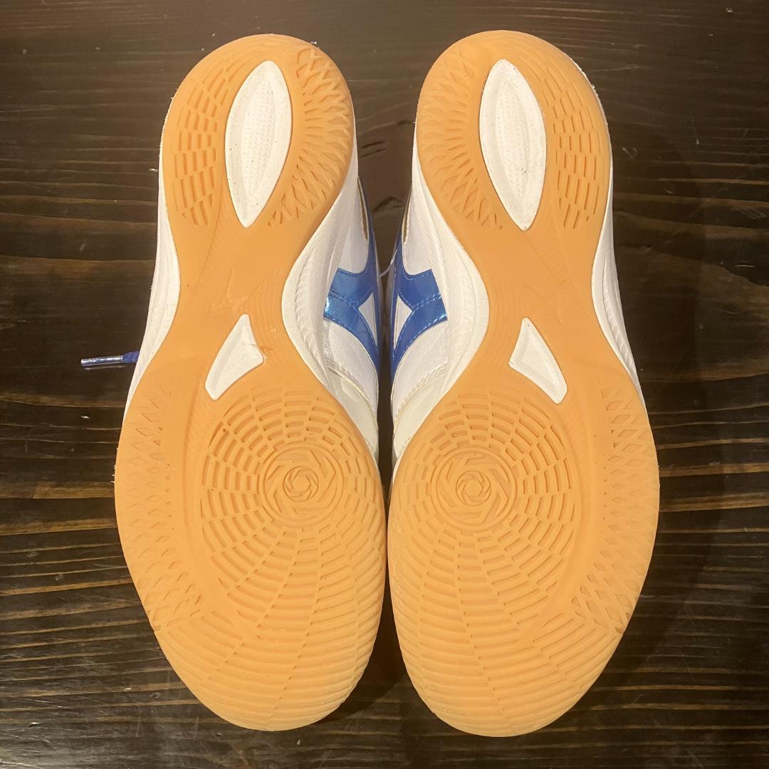 MIZUNO　フットサルシューズ　MORELIA　白/水色/ゴールド　26.5