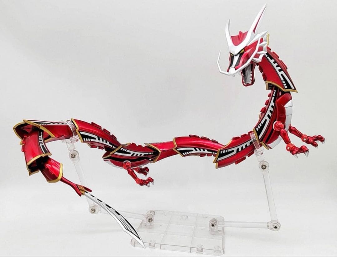 S.H.Figuarts 真骨彫製法 仮面ライダー龍騎　無双龍ドラグレッダー