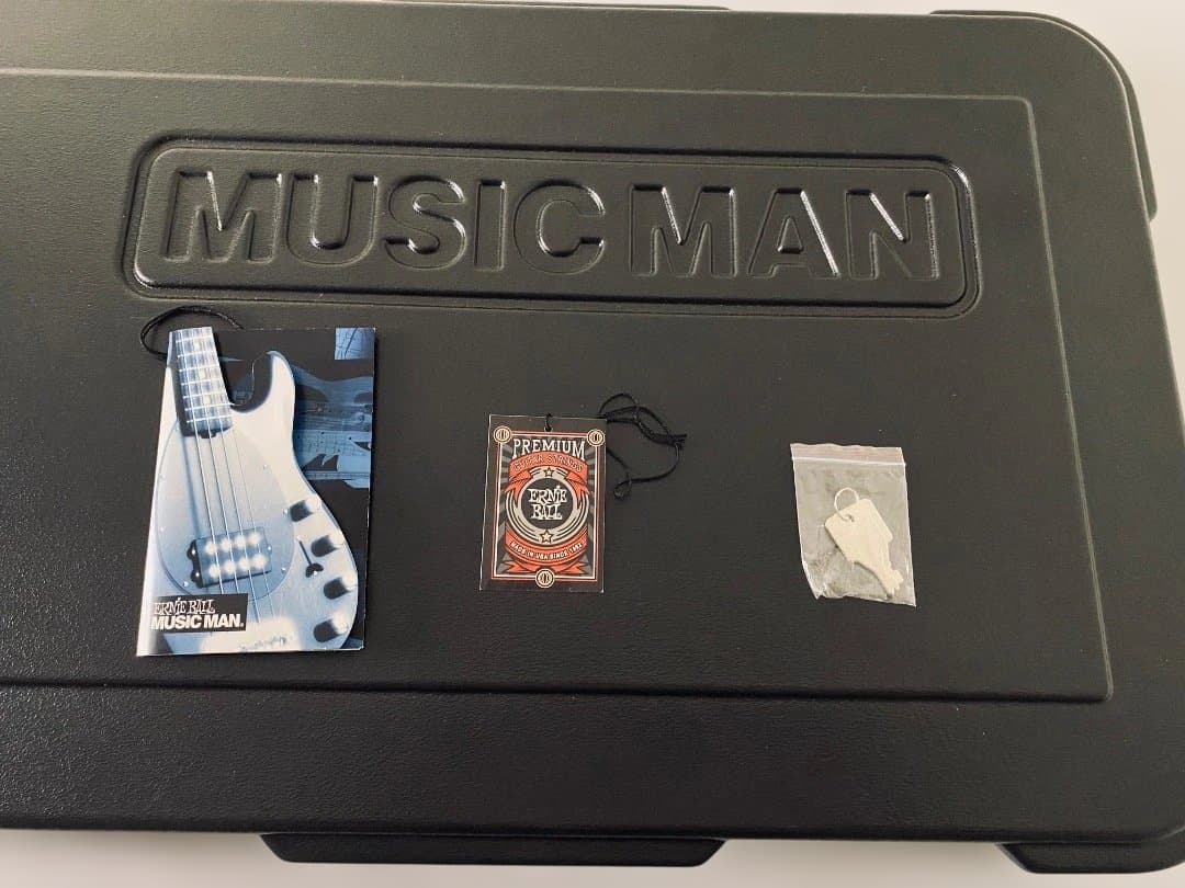 ベース MUSICMAN STINGRAY LIMITED EDITION 2012