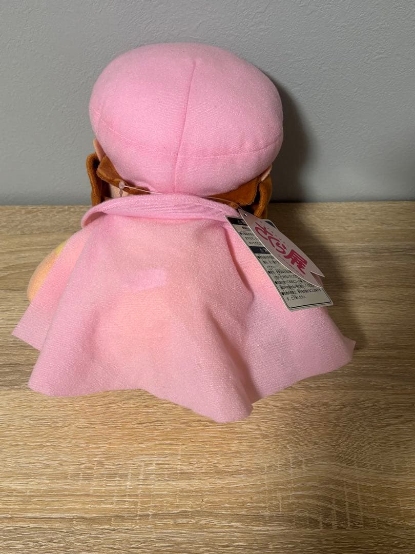 さくら展　ベットの上のぬいぐるみ