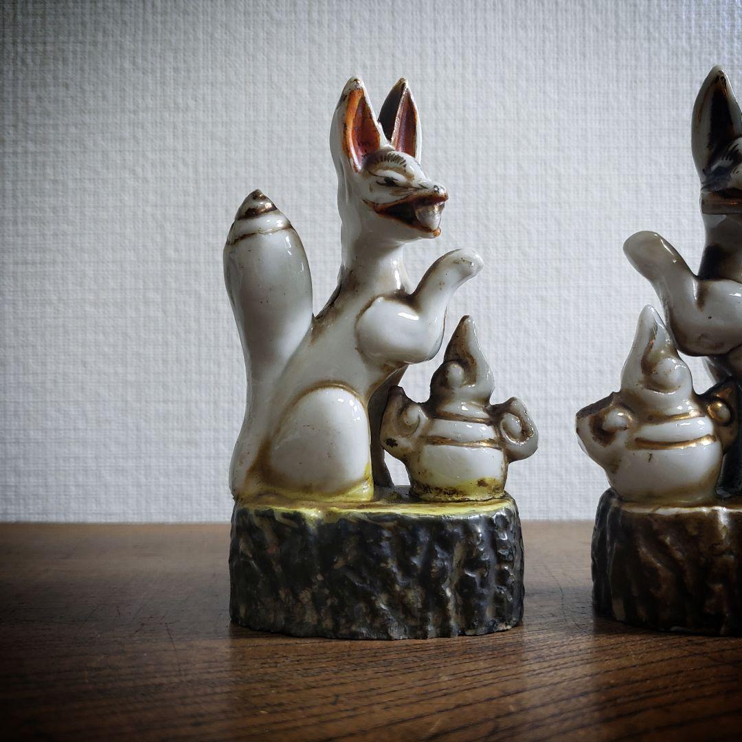 時代物　白磁　色絵　金彩　御稲荷様　神狐　稲荷狐　置物　一対　高さ10cm