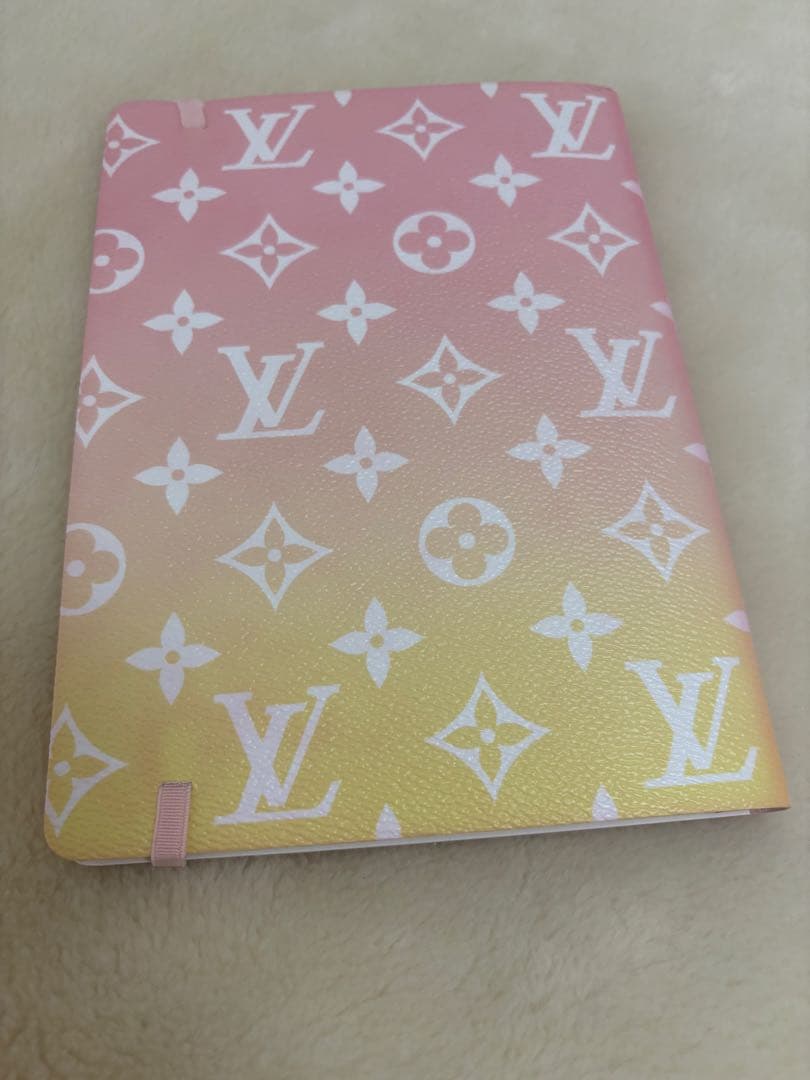 Louis Vuitton グラデーションノート
