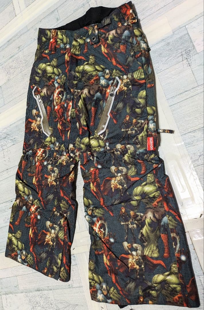BURTON×MARVELコラボ スノーボードスノボースキーウェア　サイズ130
