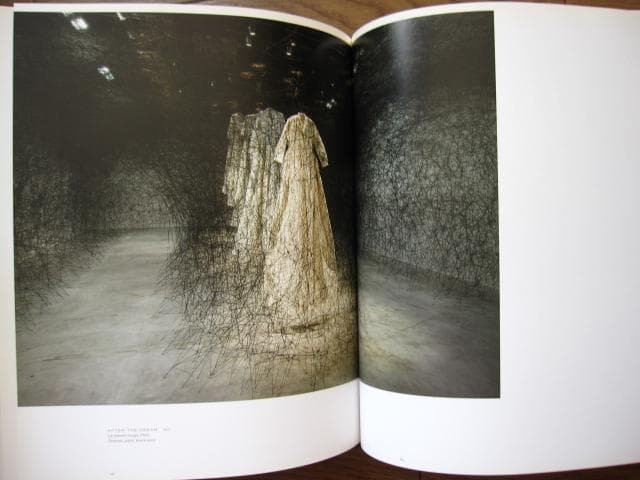 塩田千春　Chiharu Shiota