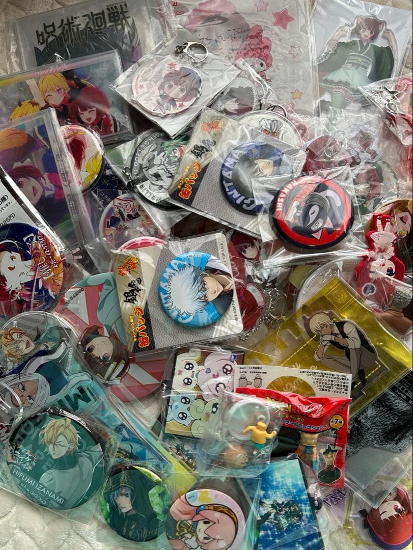 アニメ ノンジャンルグッズ 紙類 小物 缶バッジ 大量 激安 まとめ売り 処分
